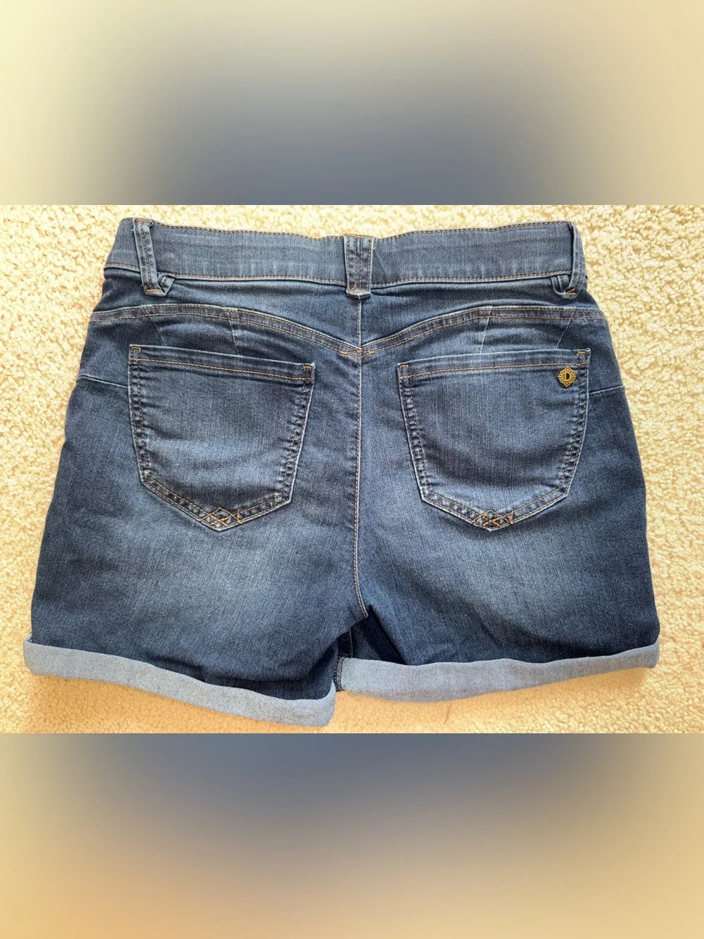 Democracy “Ab” Solution Women's Dark Blue Denim Rolled Cuff Shorts - Size 6